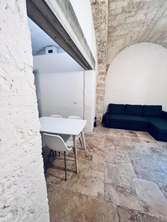 Dante'S Patio Apartment Бари Екстериор снимка
